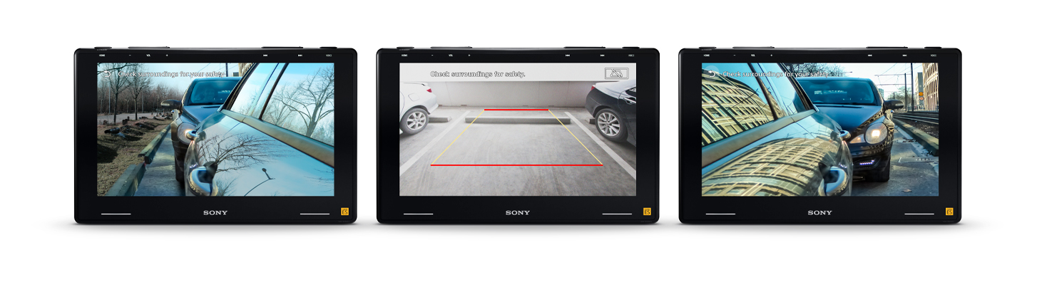 Billede af 3 XAV-9550ES-enheder, der viser visninger fra kamera til parkeringshjælp fra venstre og højre kamera samt bakkamera.